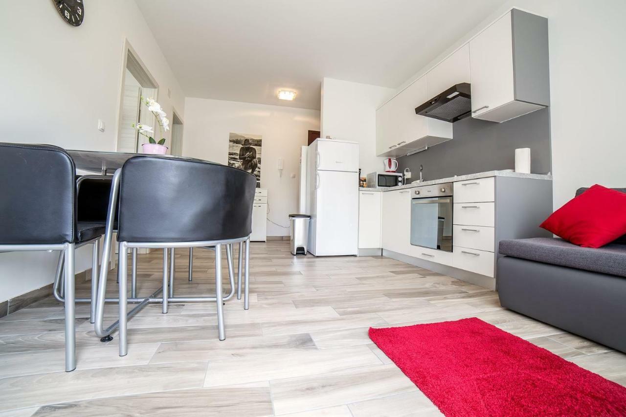 Апартаменты Studio Apartman Nina Риека Экстерьер фото