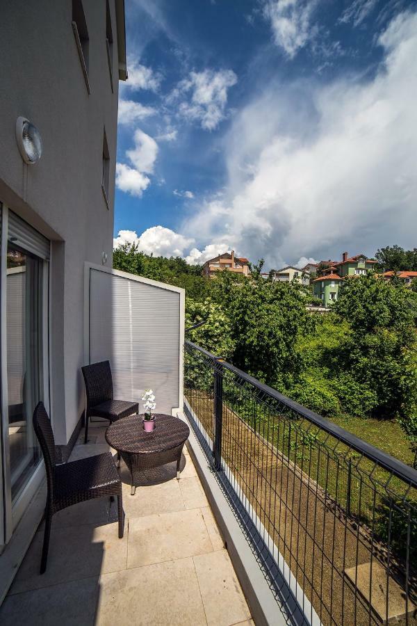 Апартаменты Studio Apartman Nina Риека Экстерьер фото